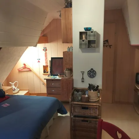 Un Petit Nied Cosy Au Calme, Atypique *